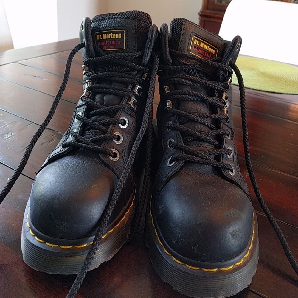 Reposhed steel toe doc martens